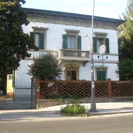 Villa Patrizia B&B Lucca Luaran gambar