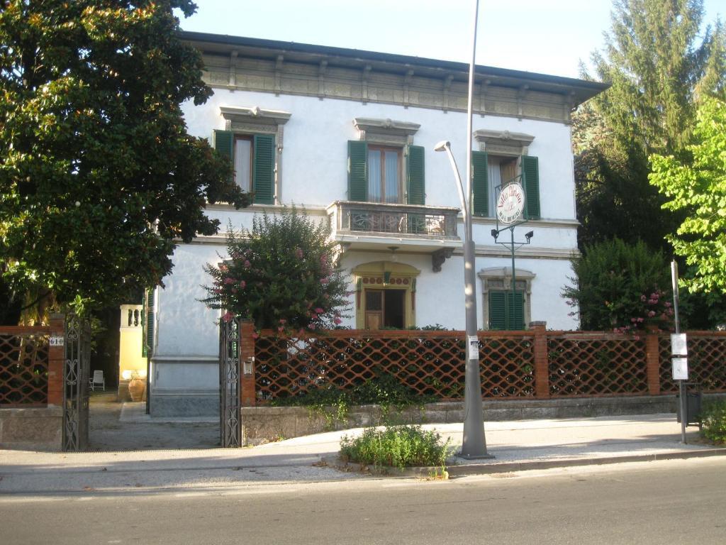 Villa Patrizia B&B Lucca Luaran gambar