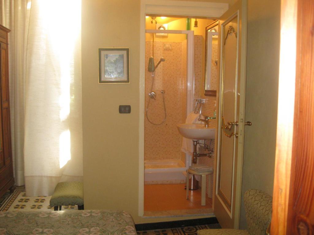 Villa Patrizia B&B Lucca Bilik gambar